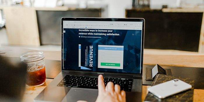 In-Demand Jobs for Immigrants in Canada - finance jobs